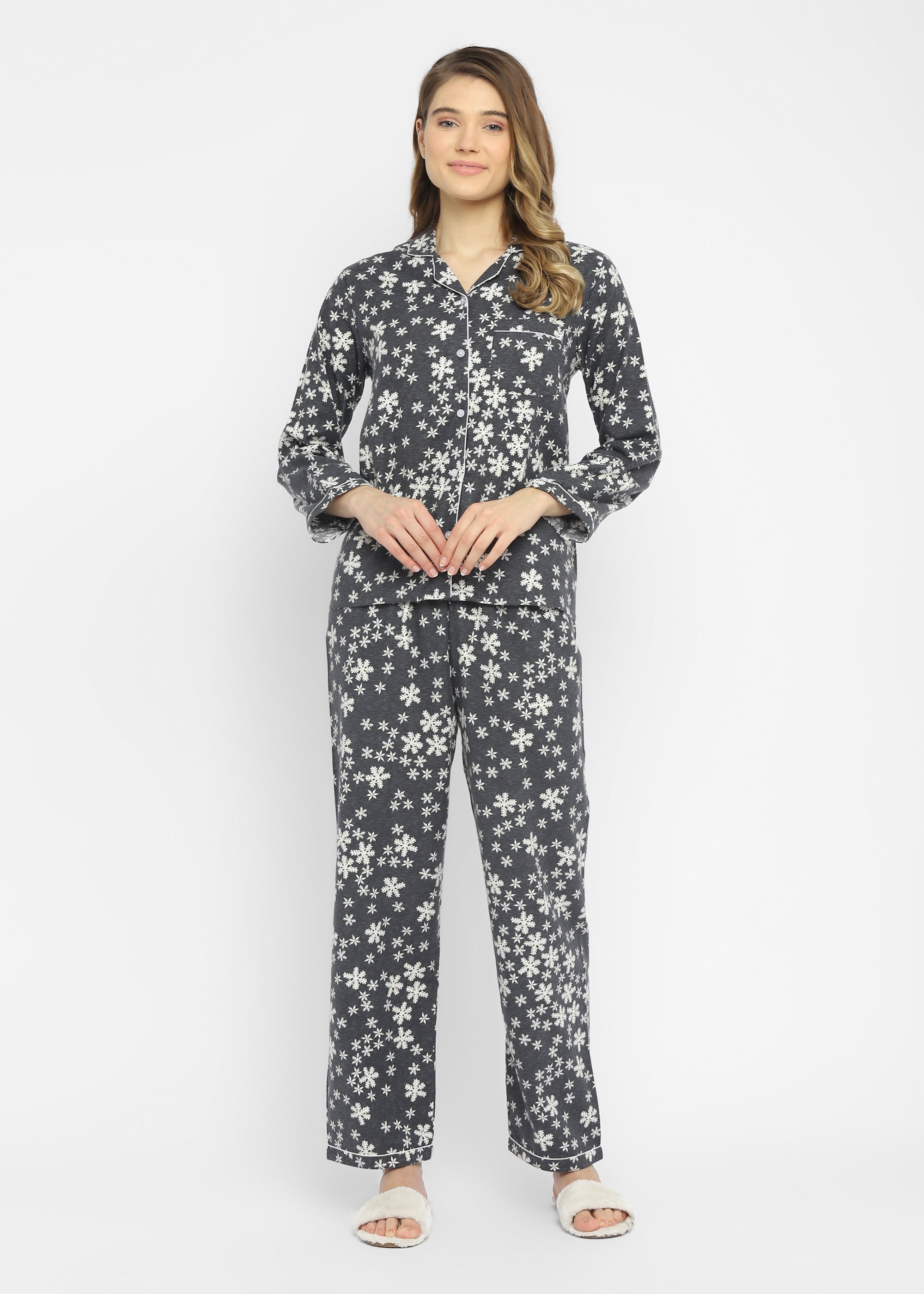 Snowflake Print Long Sleeve Women's Night Suit - Shopbloom