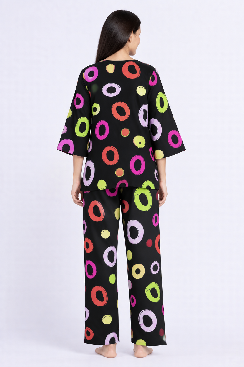 Retro Pop Circles V-Neck 3/4th Sleeve Women's Night Suit