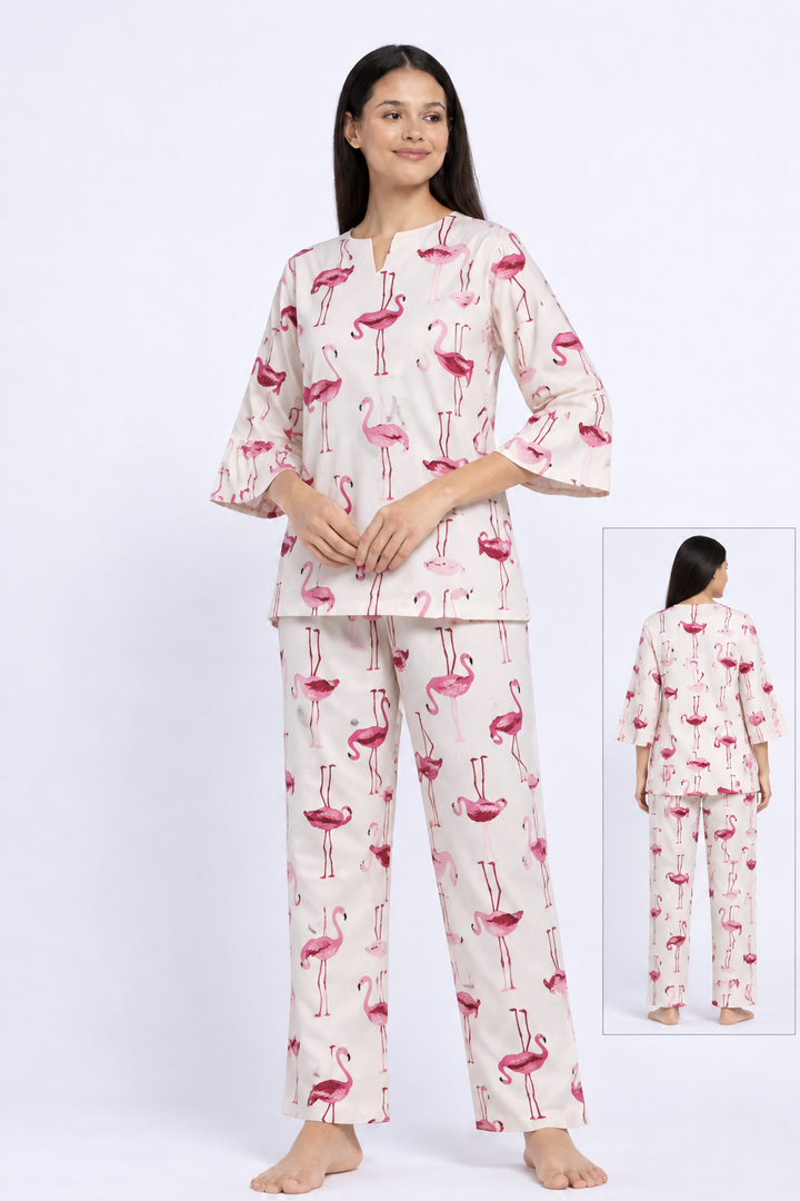 Flamingo Dreams Print V-Neck 3/4th Sleeve Women's Night Suit