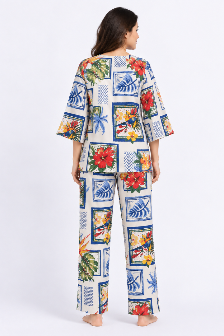 Tropical Mosaic Print V-Neck 3/4th Sleeve Women's Night Suit