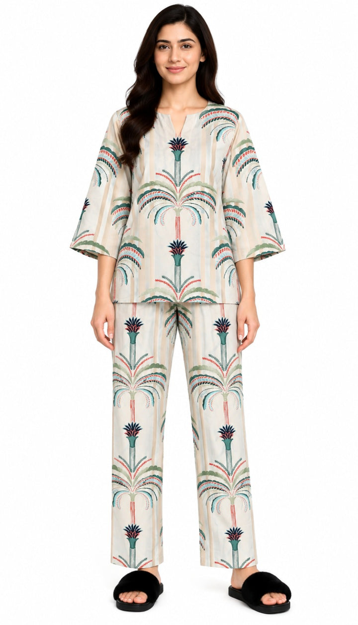 Heritage Bloom Print V-Neck 3/4th Sleeve Women's Night Suit