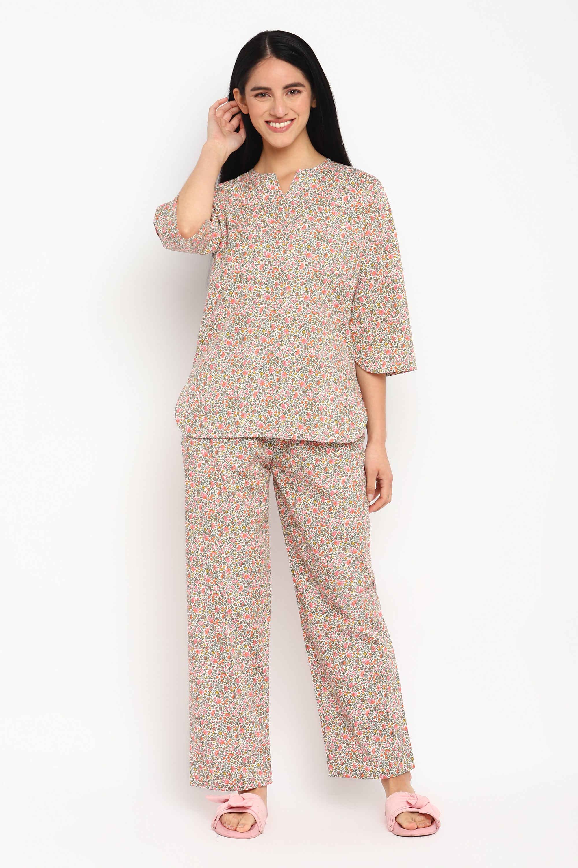 Small Ditsy Pastel Flower Print V Neck 3/4th Sleeve Women's Night suit - Shopbloom