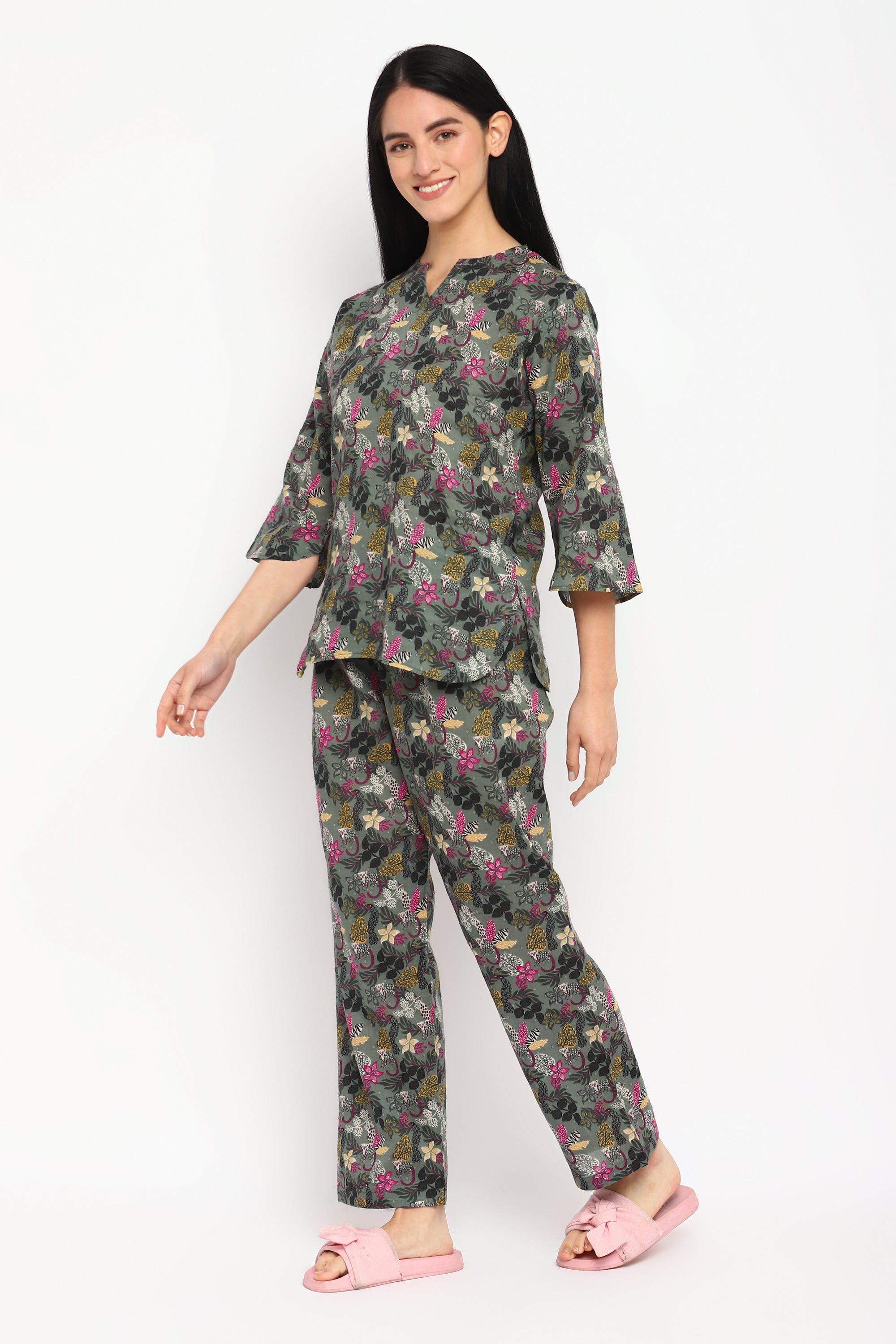 Animal Flower Print V Neck 3/4th Sleeve Women's Night suit - Shopbloom