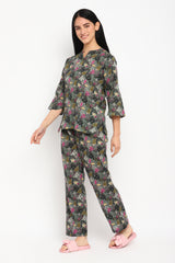 Animal Flower Print V Neck 3/4th Sleeve Women's Night suit - Shopbloom